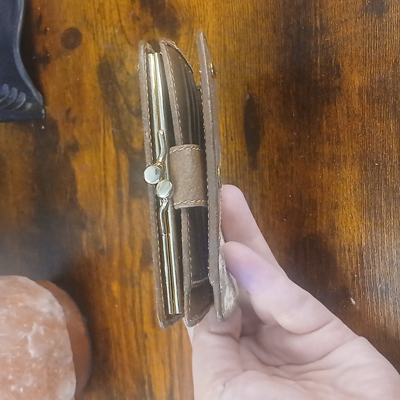 Authentic GUCCI PROJECT Tan Leather Wallet with Card Slots - Picture 5 of 10